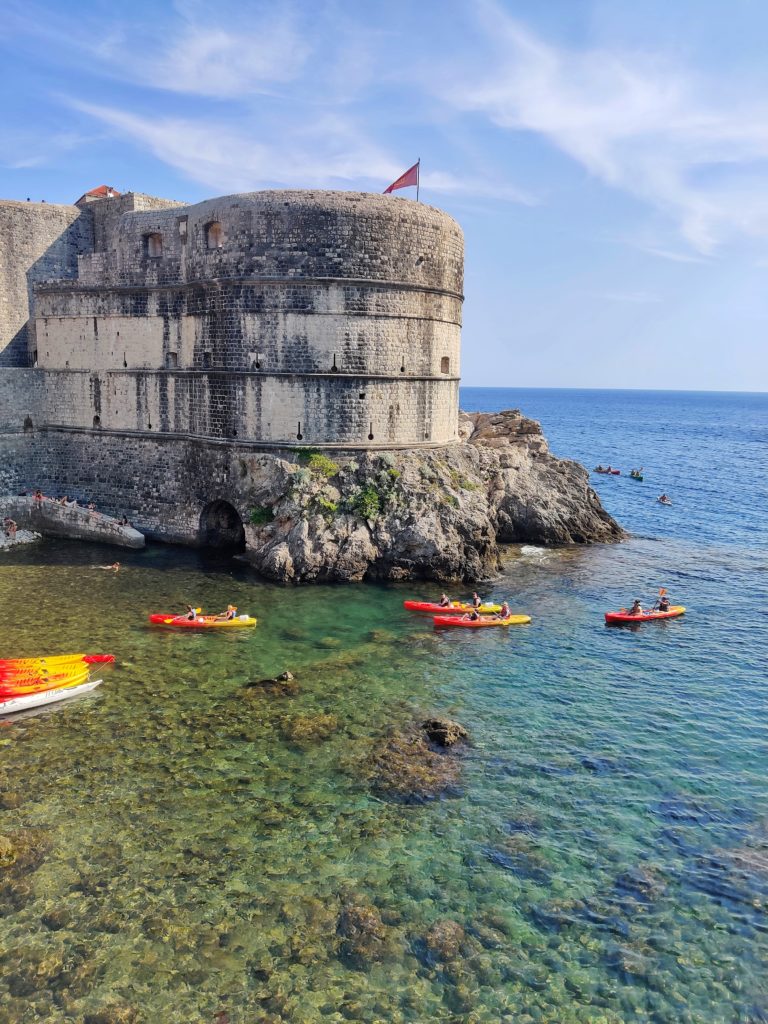 Du kayak sous les remparts de Dubrovnik