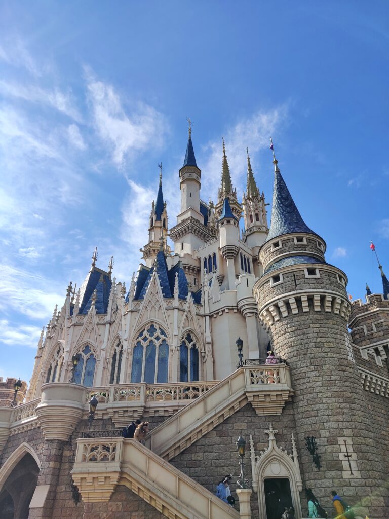 Château de La Belle et La Bête à Tokyo Disneyland