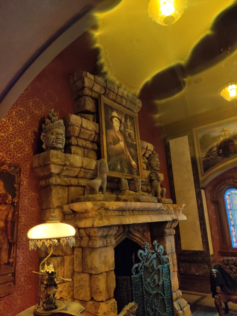 Intérieur de la tour de la terreur de Tokyo Disneay Sea