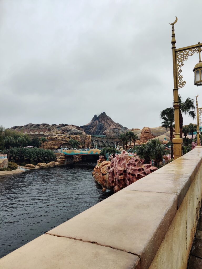 Vu sur le Volcan de Tokyo Disney Sea